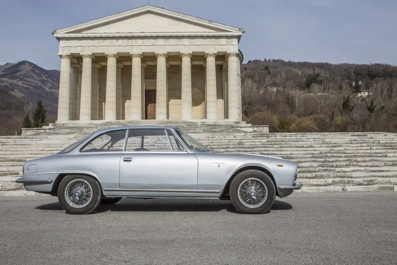 Alfa Romeo Sprint 2600, foto 6