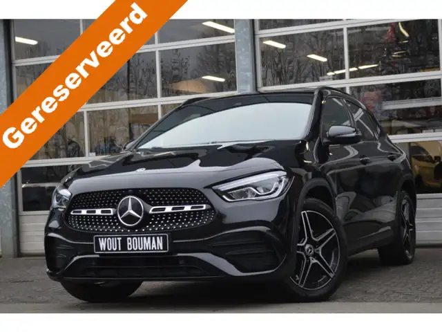 Mercedes-Benz GLA 250 e AMG Led Panorama Widescreen Sfeer Camera Night K