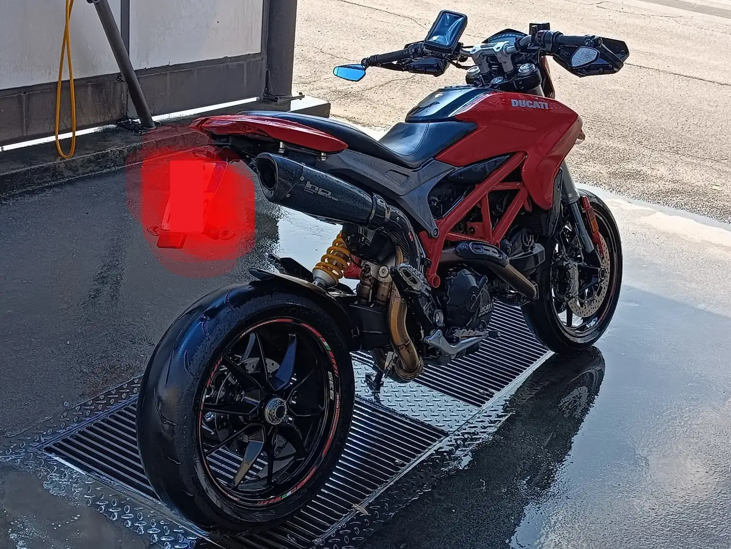 Ducati Hypermotard 939 Roşu - 2