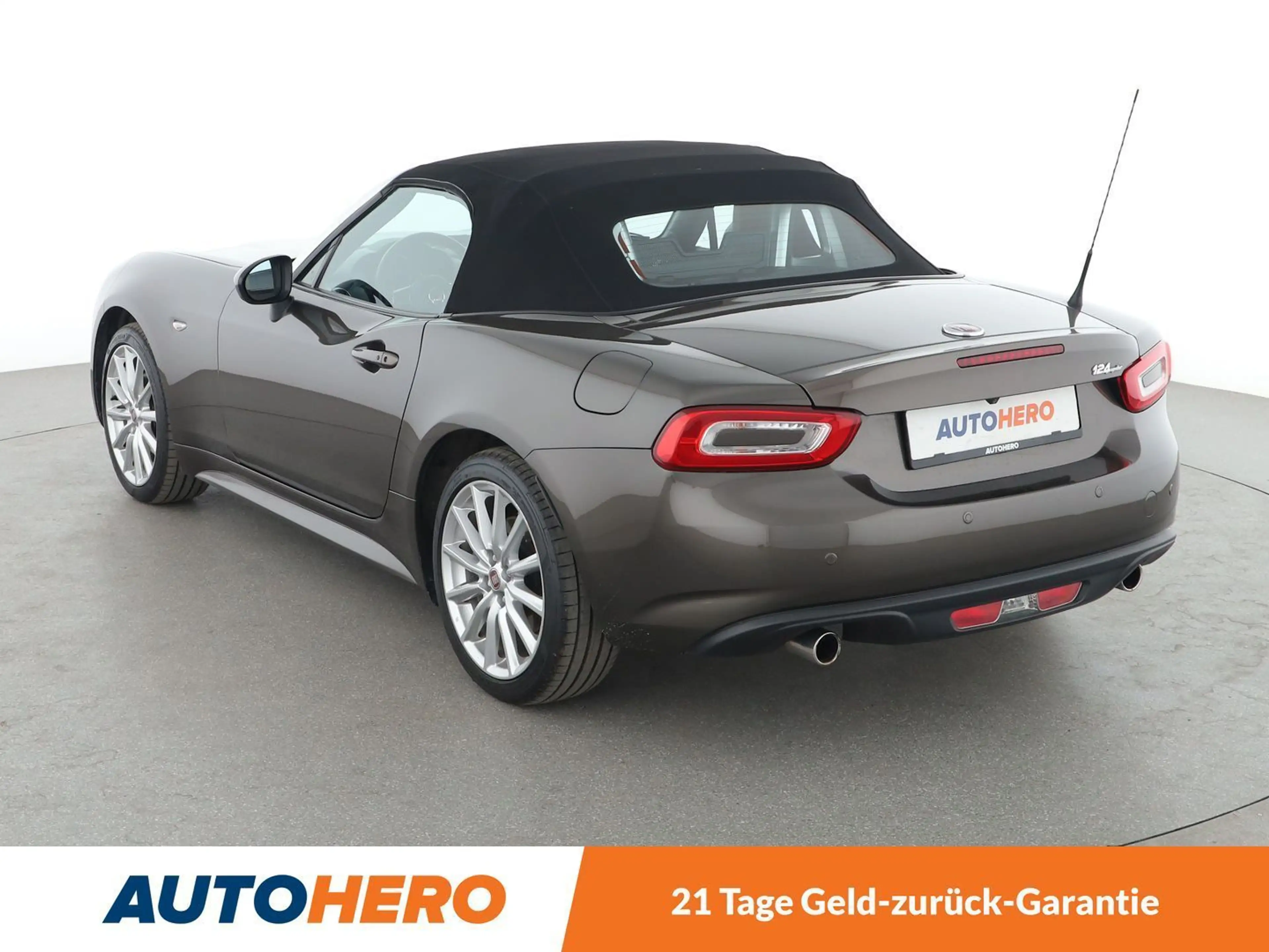 Fiat 124 Spider 1.4 Turbo Lusso*NAVI*LED*CAM*PDC*SHZ*KLIMA* — photo 4