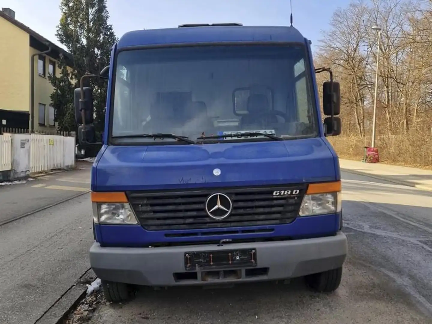 Mercedes-Benz Vario 618 D Vario 668.3 KA Blau - 1