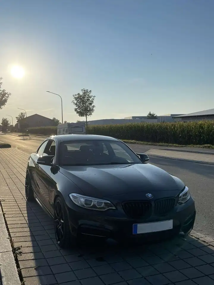 BMW 235 M235i Coupe — photo 1 of 8