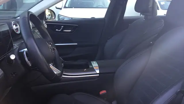 Mercedes-Benz C-Class view 7