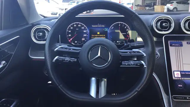 Mercedes-Benz C-Class view 9