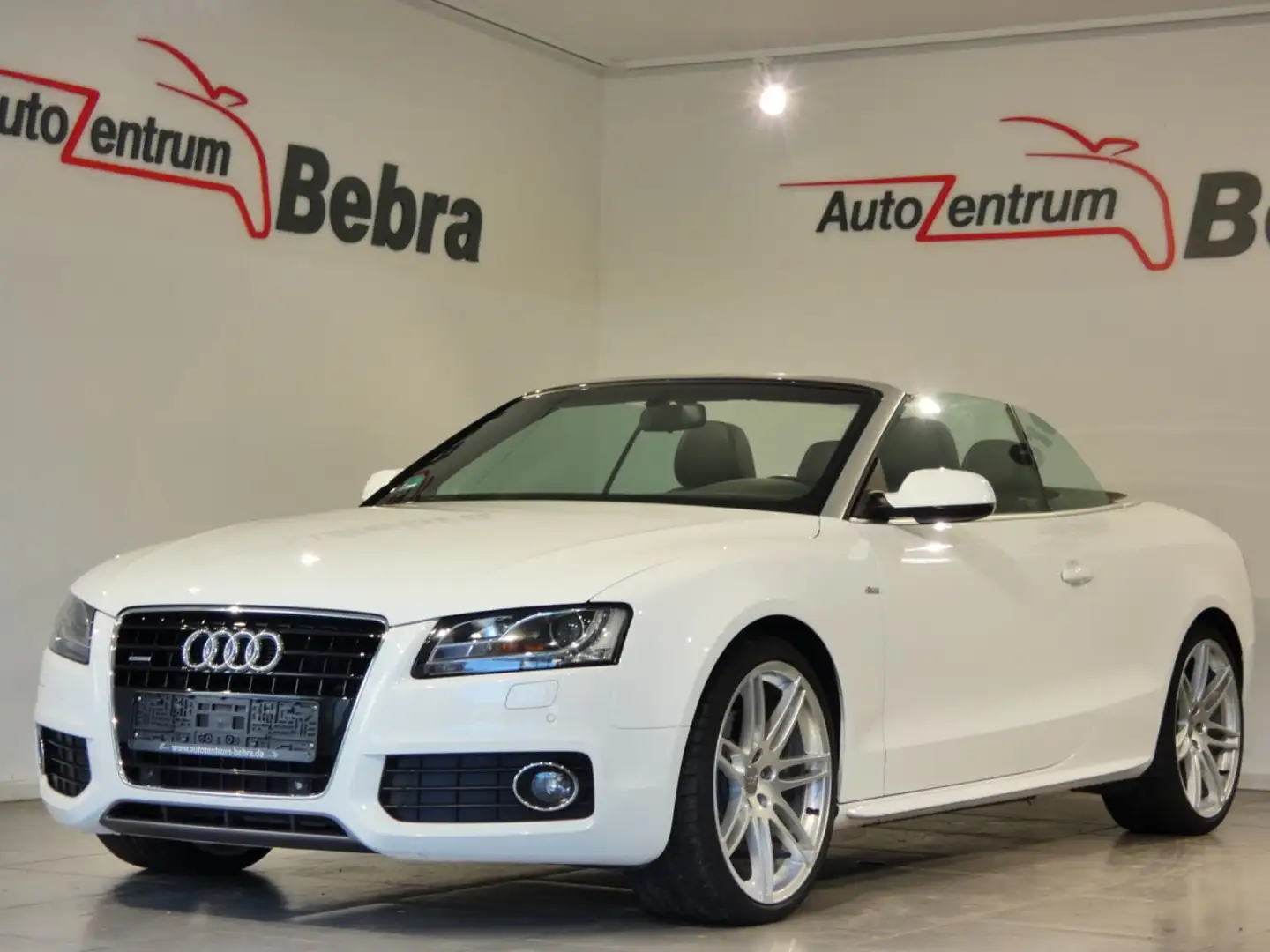 Audi A5 Cabriolet 3.2 FSI quattro S-Line Sport Plus Weiß - 2