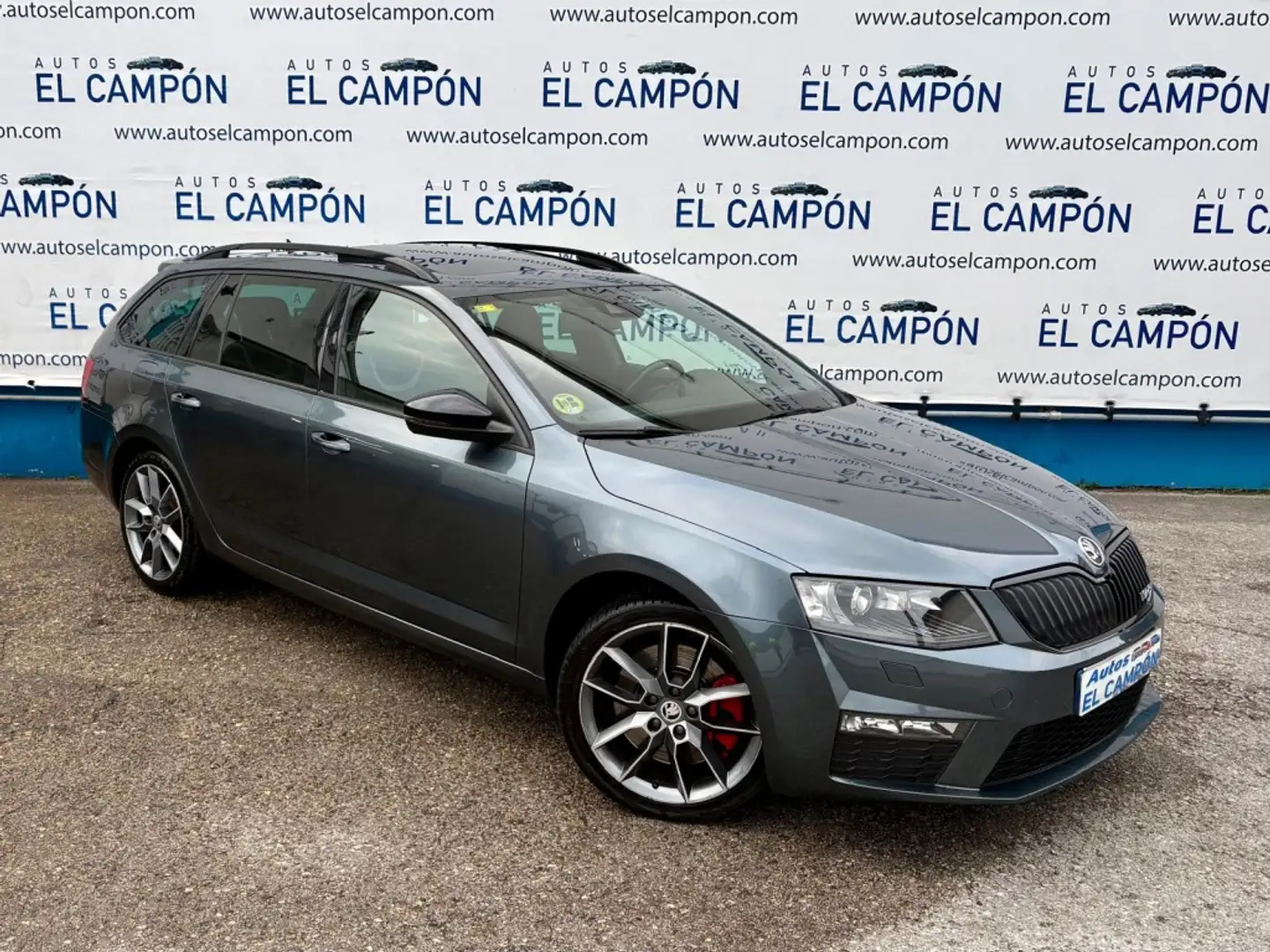 Skoda Octavia Combi 2.0TDI RS Gris - 2