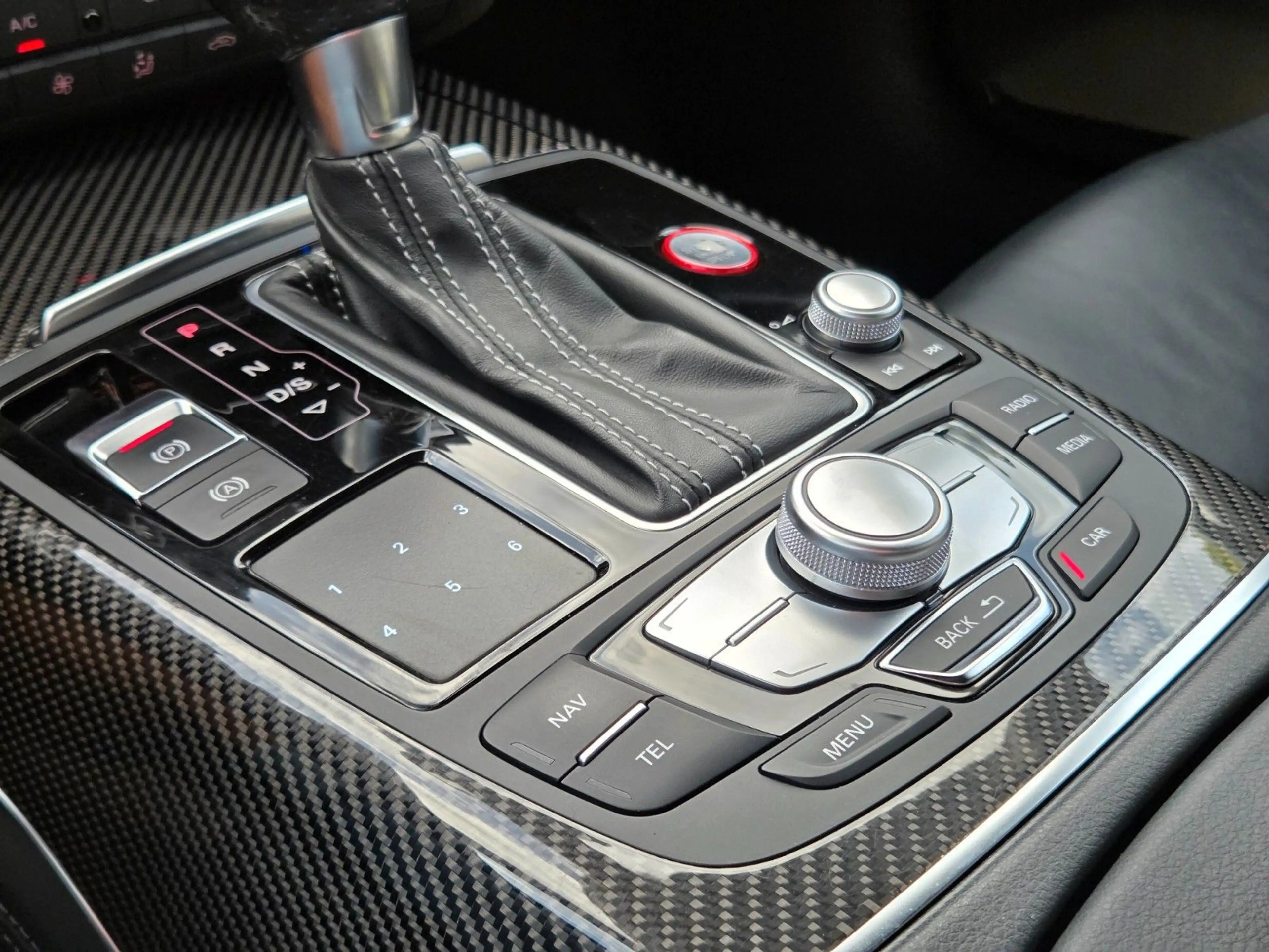 Audi RS6 RS 6 Avant 4.0 TFSI quattro — photo 32
