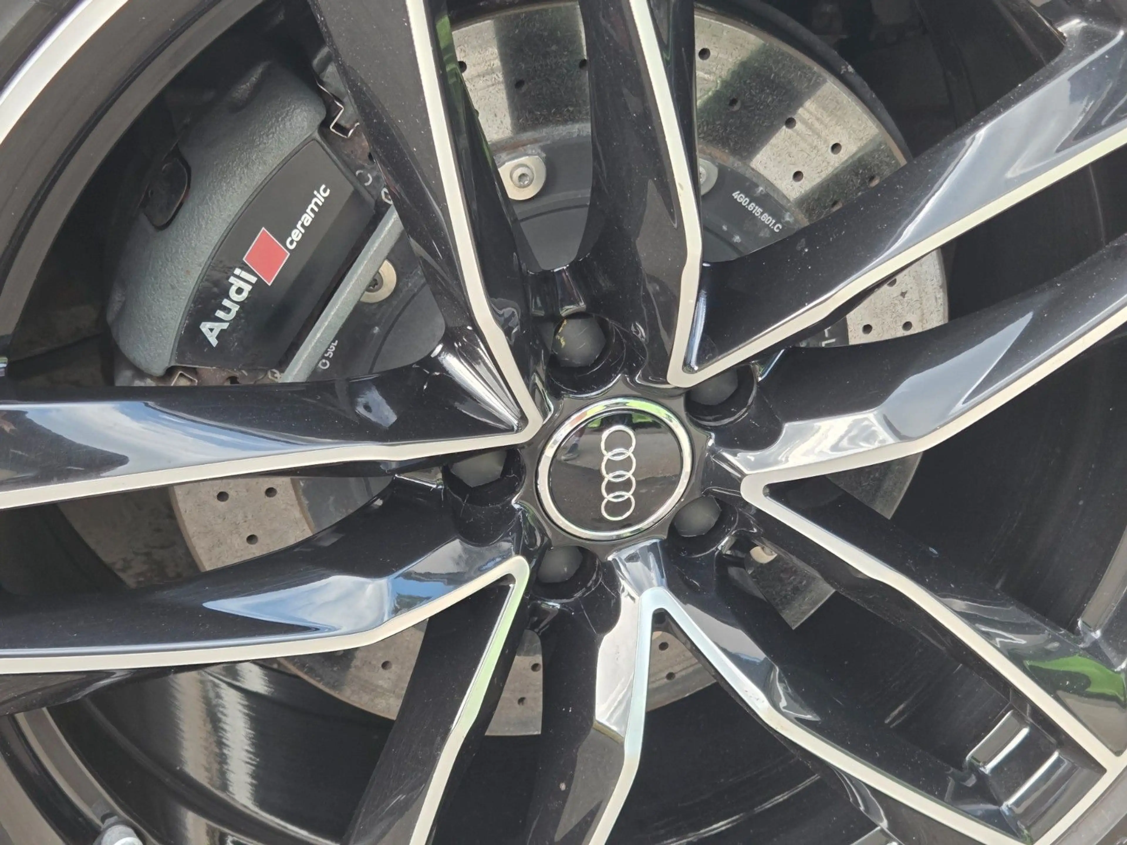 Audi RS6 RS 6 Avant 4.0 TFSI quattro — photo 40