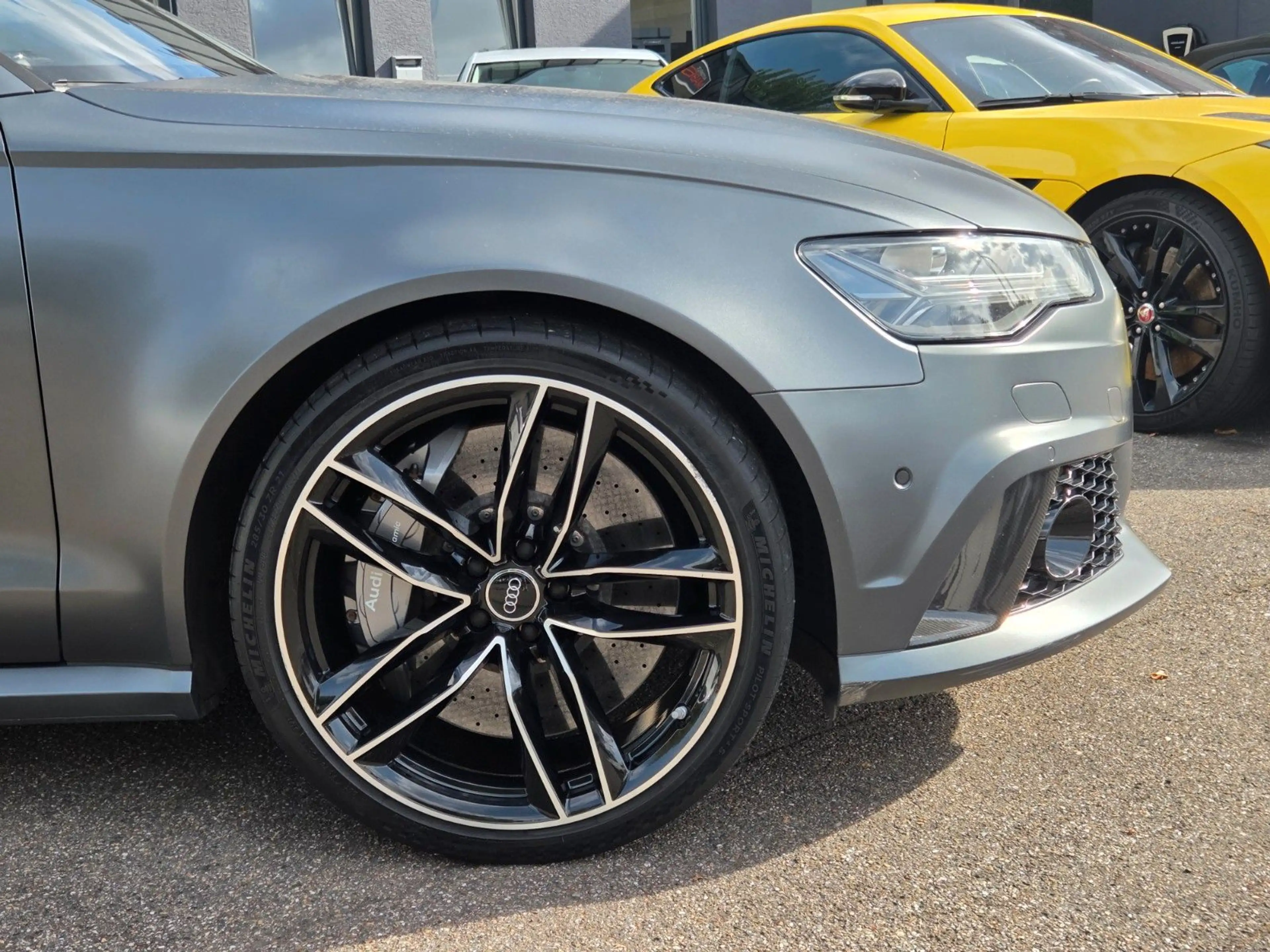 Audi RS6 RS 6 Avant 4.0 TFSI quattro — photo 38