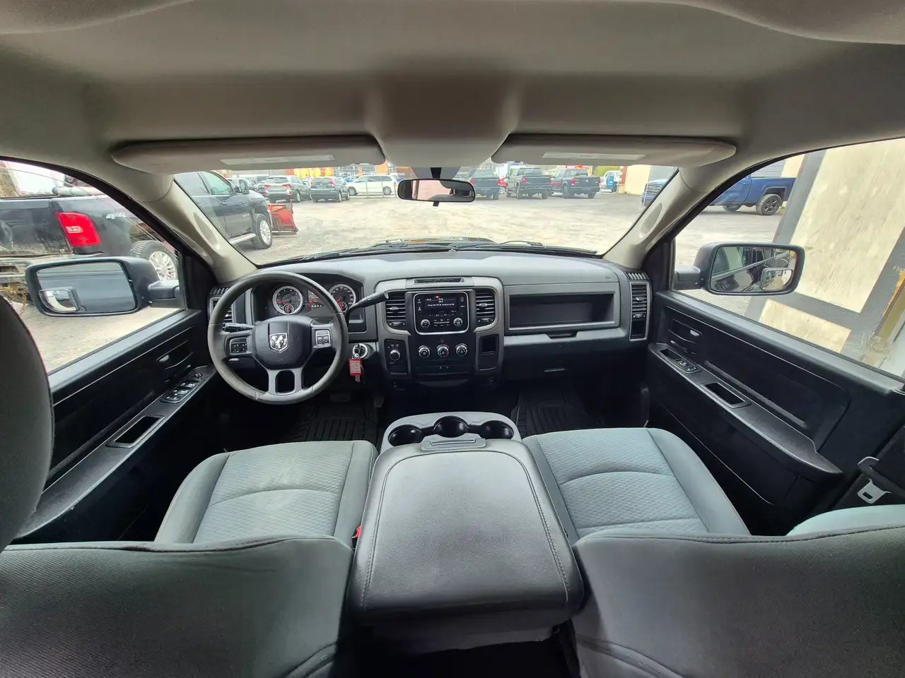 RAM 1500 снимка RAM 1500