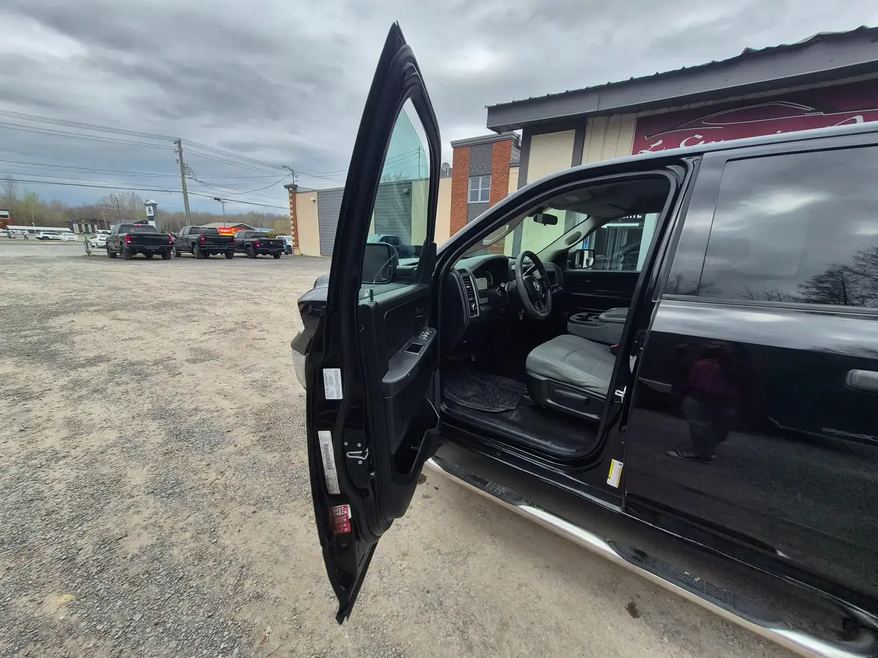 RAM 1500 снимка RAM 1500