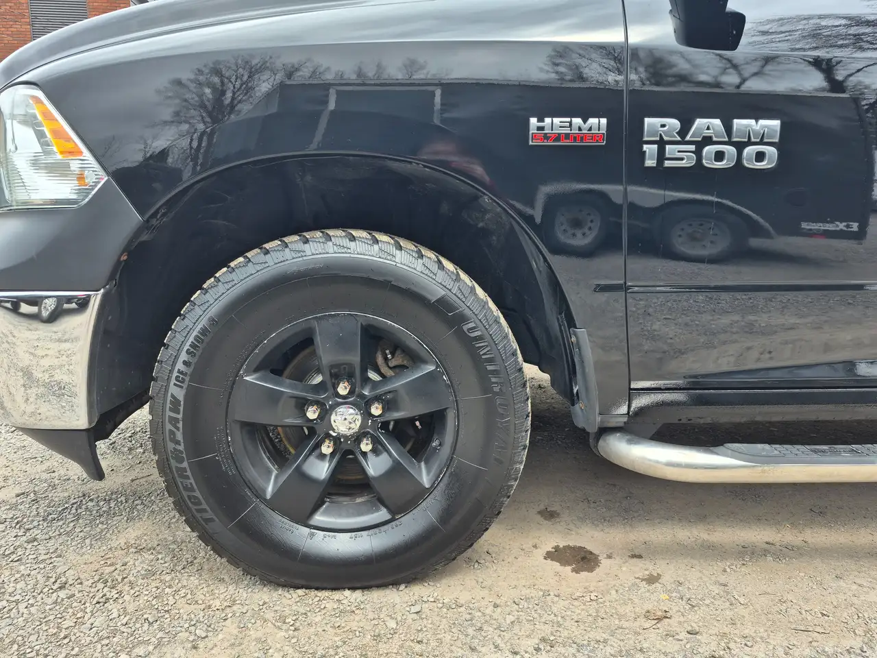 RAM 1500 снимка RAM 1500