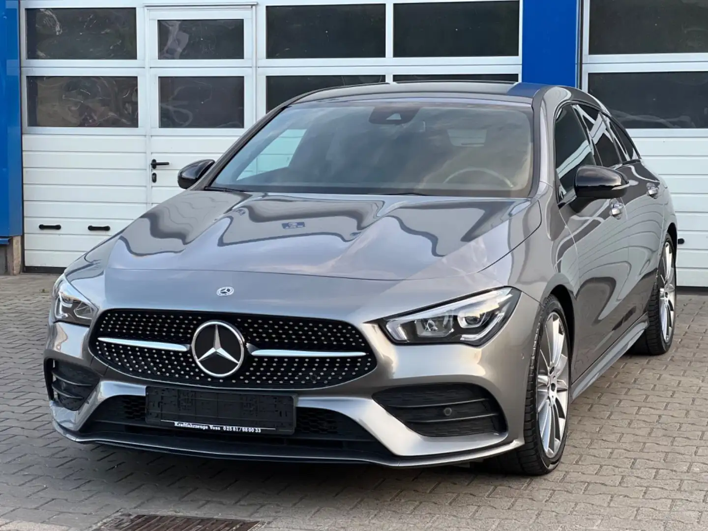 Mercedes-Benz CLA 250 4Matic "AMG-LINE/LED/KAMERA/NIGHT/19" Grau - 2