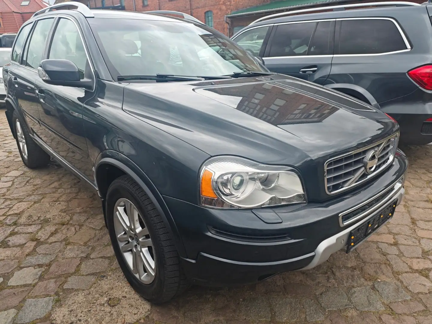 Volvo XC90 XC90 D5 Momentum Geartronic Gris - 2