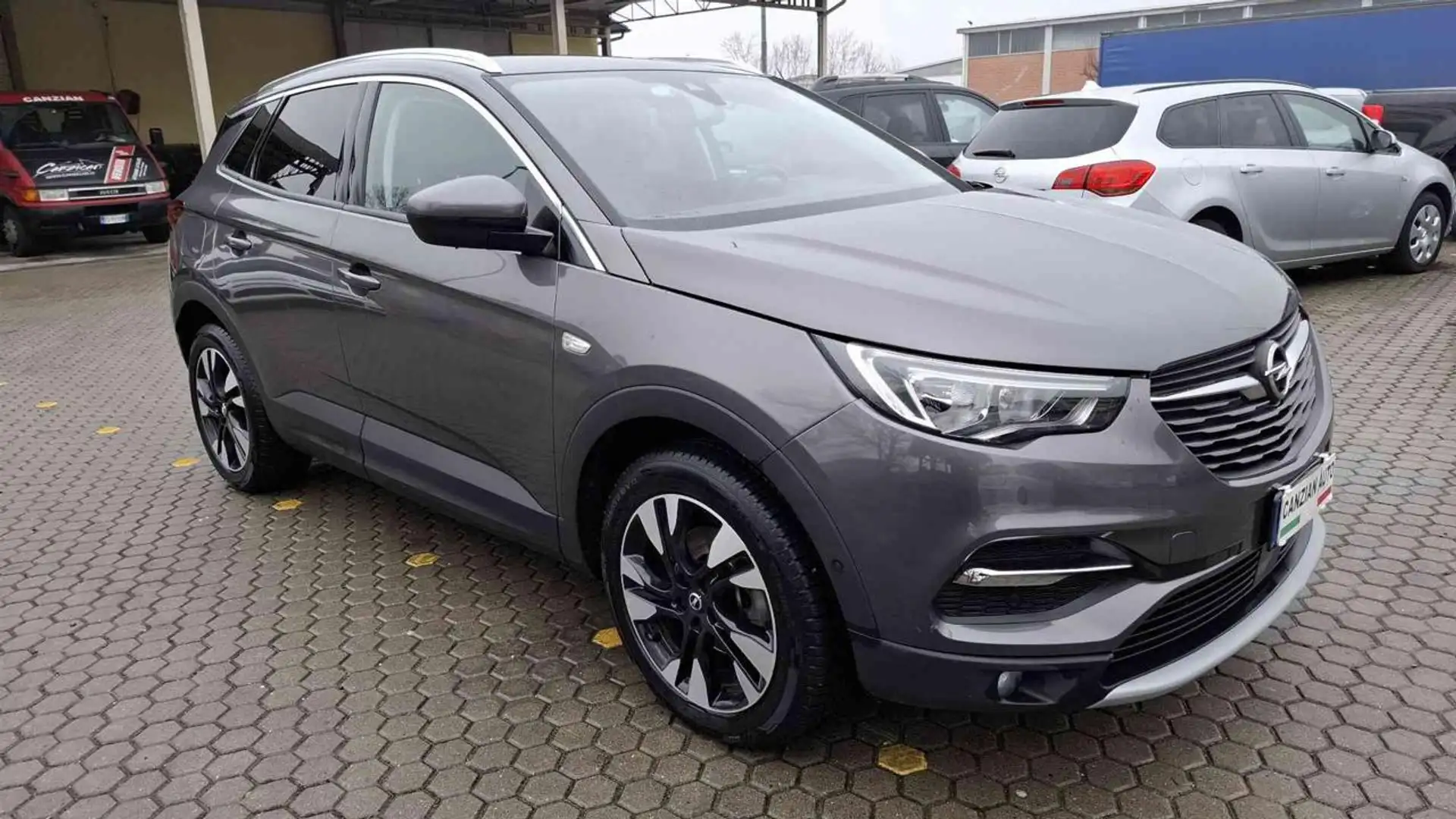 Opel Grandland X 1.5 diesel Ecotec S.e.S AT8 Ultimate Grigio - 2