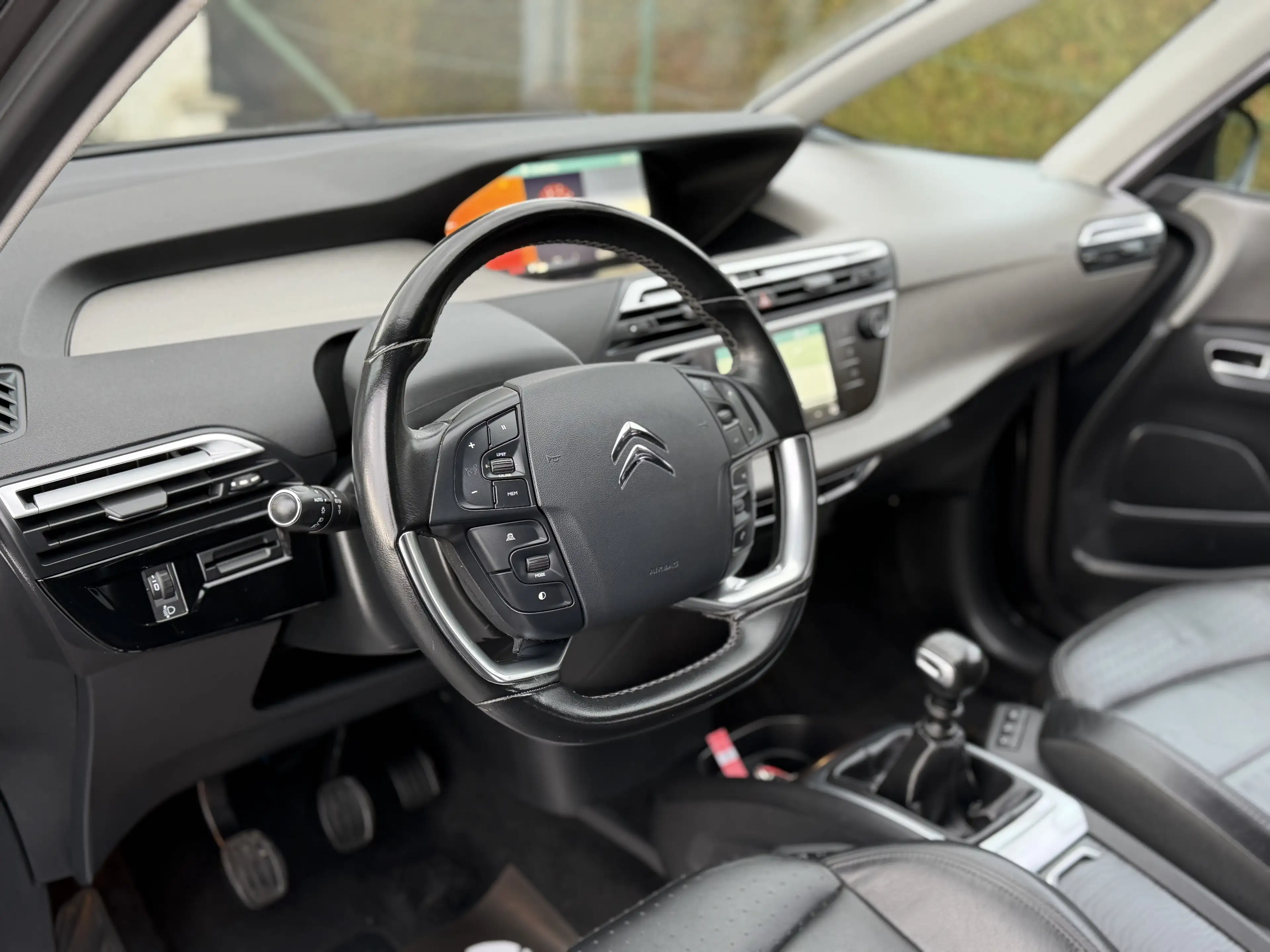 Citroen C4 SpaceTourer 1.5 HDi Exclusive - 7 Places - FULL Options ! — photo 13