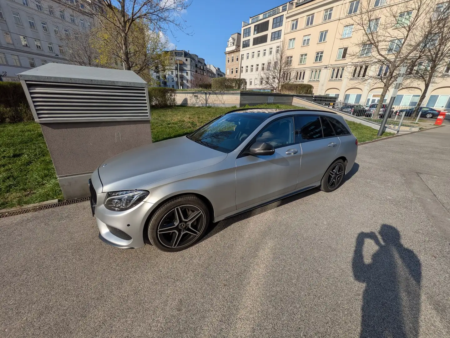 Mercedes-Benz C 250 d T 4MATIC AMG Line Aut. Panorama, Burmester - 1