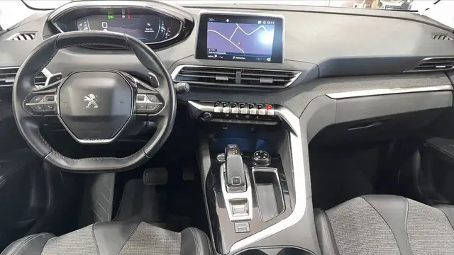 Peugeot 3008 view 11