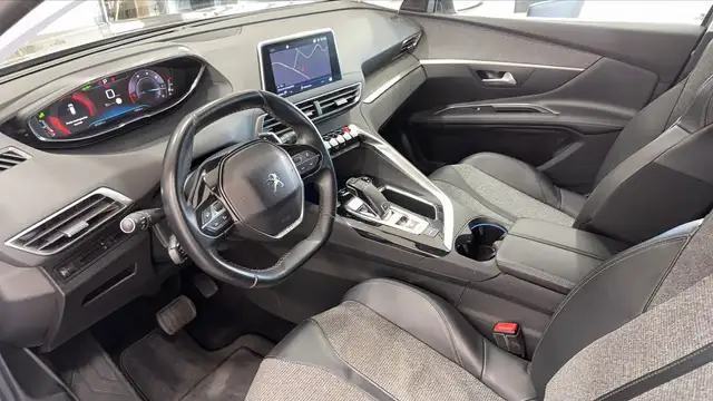 Peugeot 3008 view 8