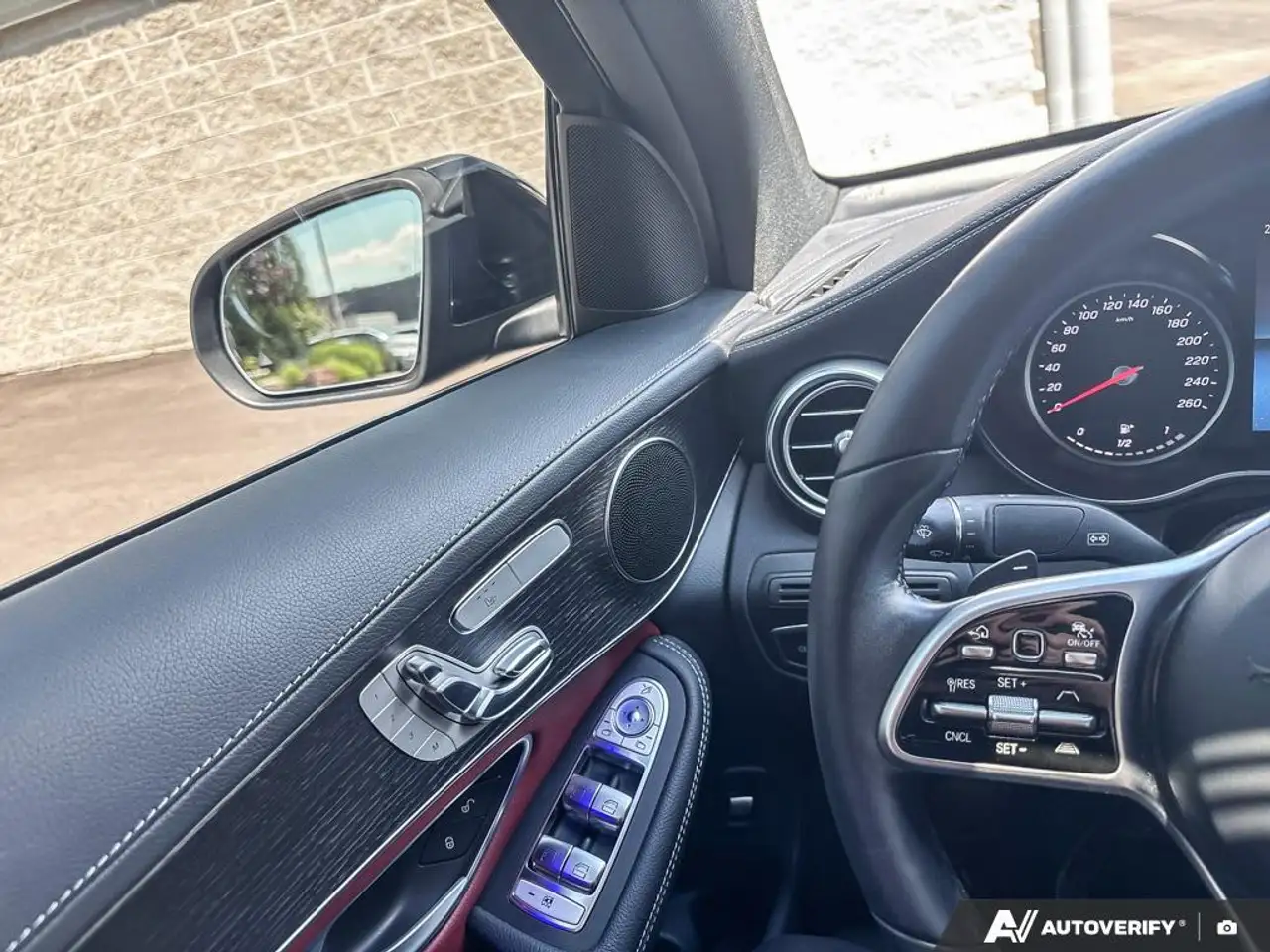 Mercedes-Benz GLC photo Mercedes-Benz GLC