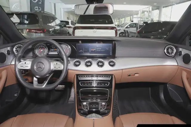 Mercedes-Benz E-Class view 10