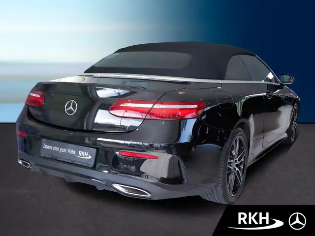 Mercedes-Benz E-Class view 3