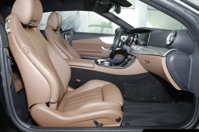 Mercedes-Benz E-Class view 6