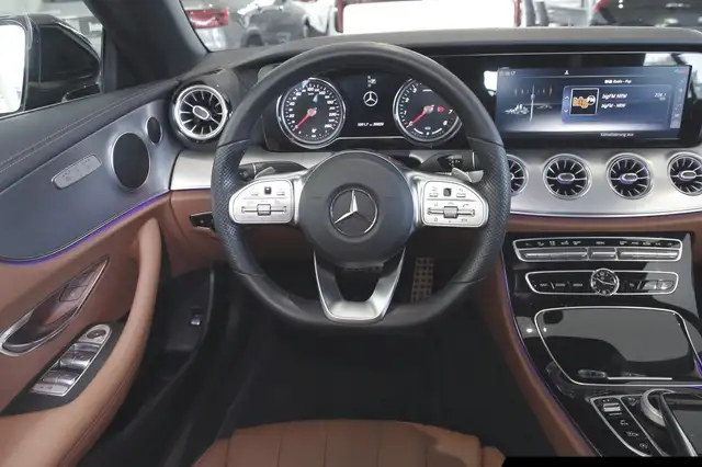 Mercedes-Benz E-Class view 12