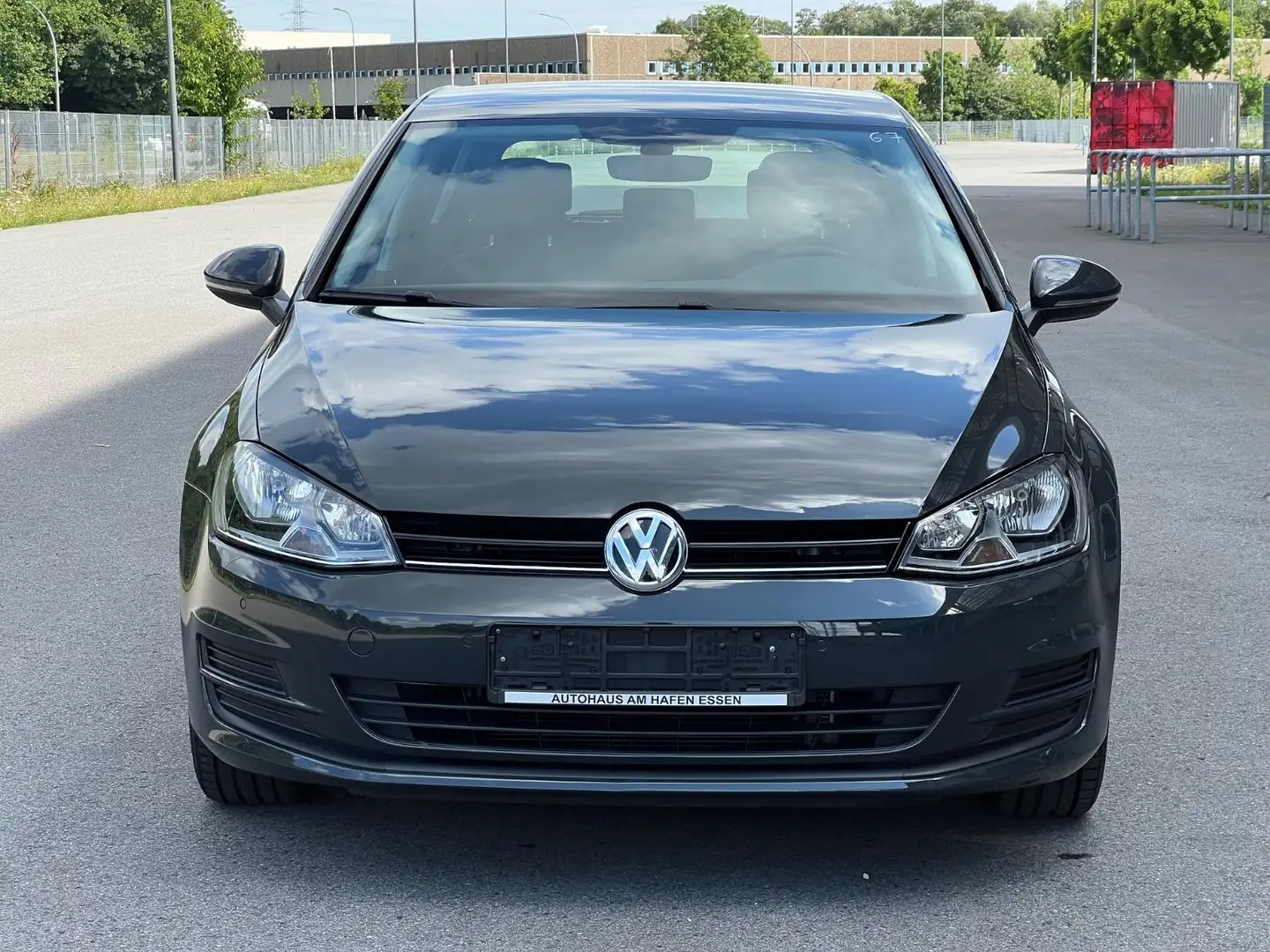 Volkswagen Golf VII Lim. Trendline BMT*PDC*KLIMA*START/STOP Gris - 2