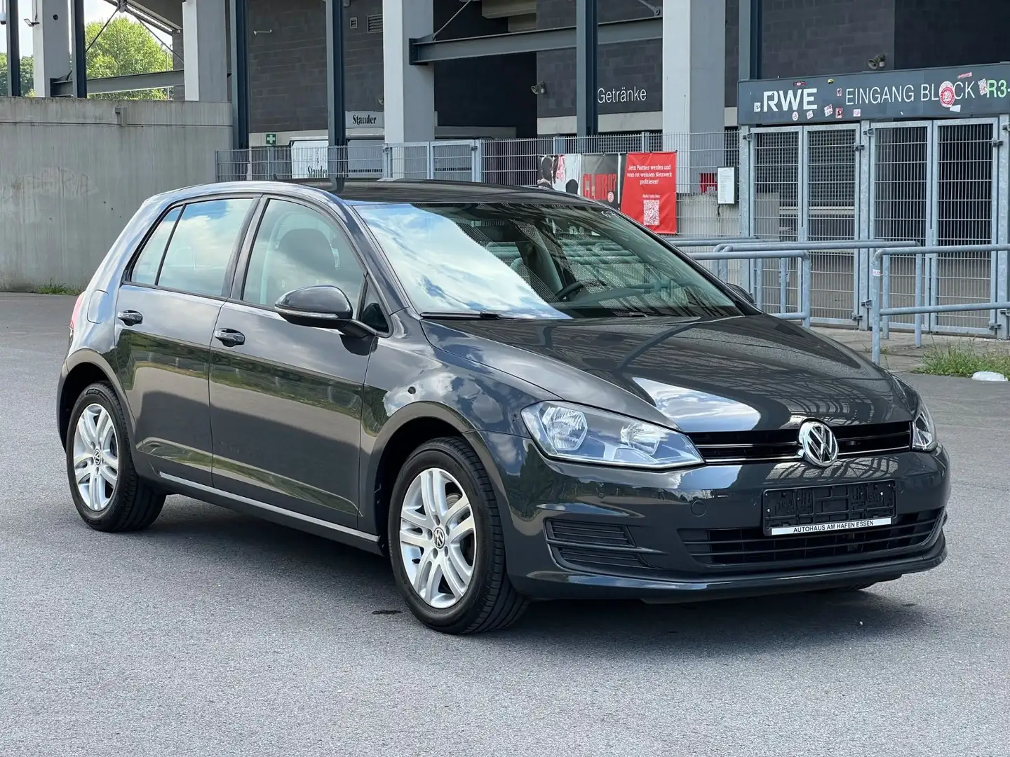 Volkswagen Golf VII Lim. Trendline BMT*PDC*KLIMA*START/STOP Gris - 1