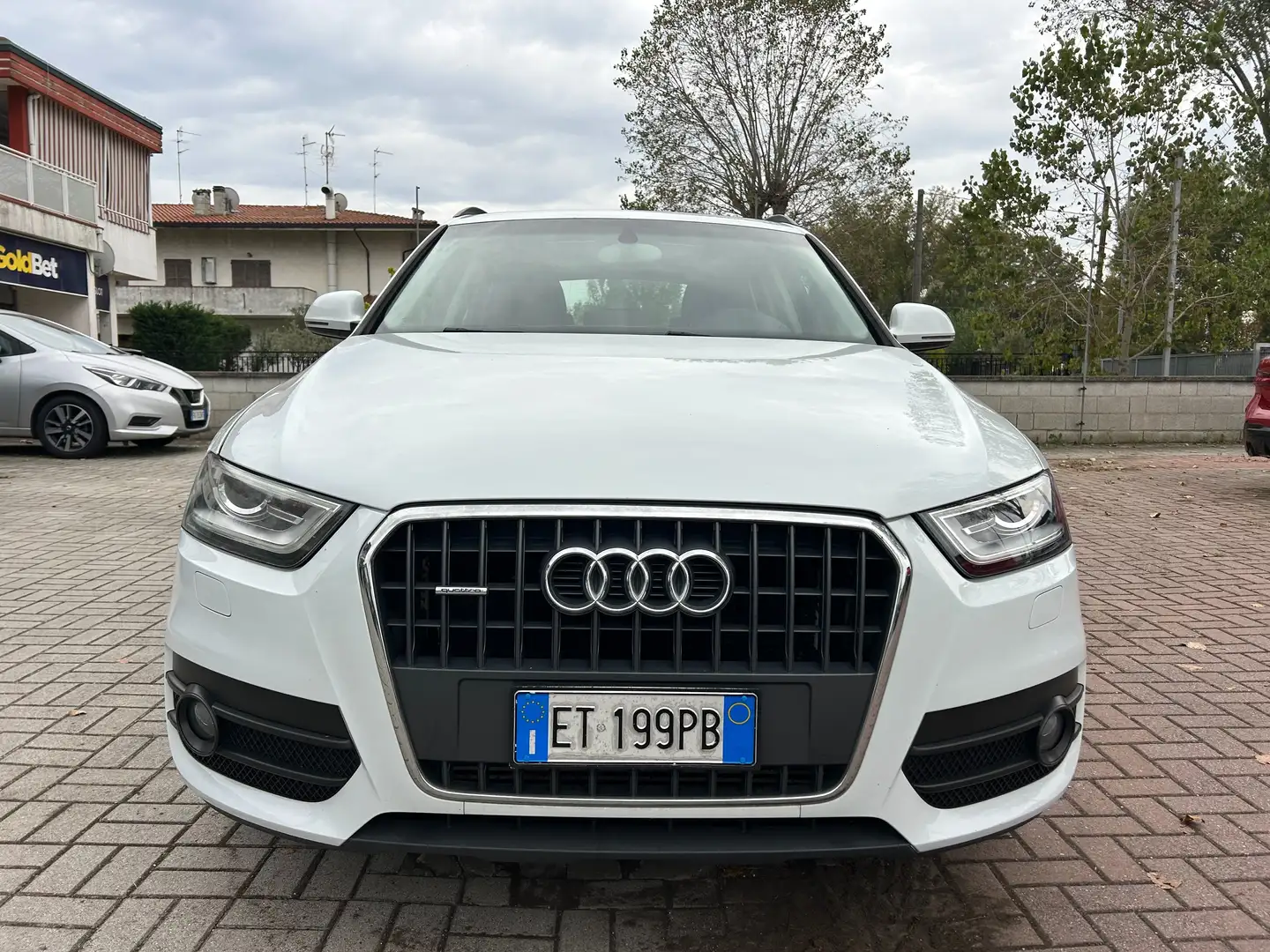 Audi Q3 Q3 I 2011 2.0 tdi Advanced Plus quattro 140cv Blanc - 2