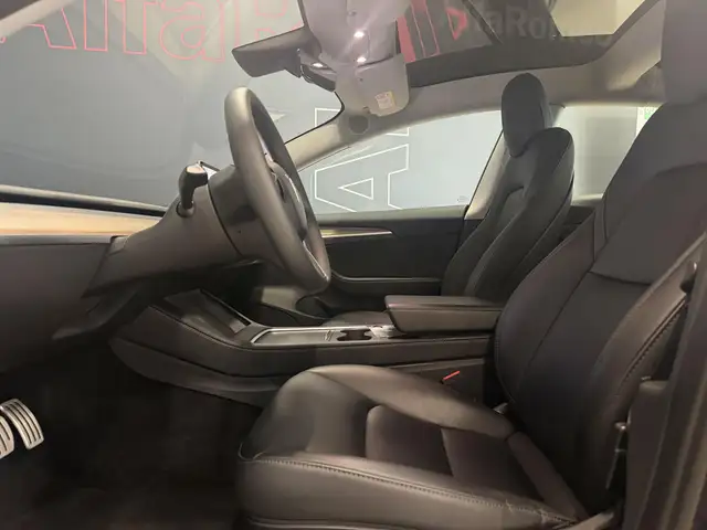 Tesla Model 3 view 11
