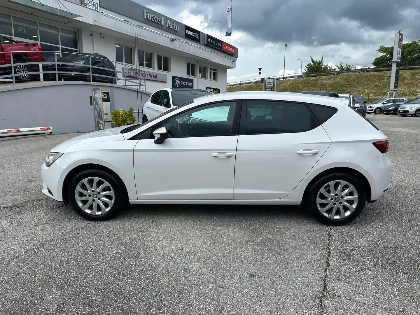 SEAT Leon 5p 1.6 tdi cr Style 105cv Wit - 2