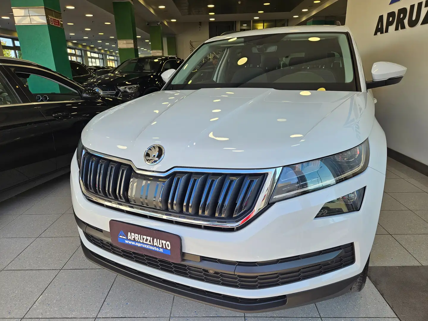 Skoda Kodiaq 2.0 tdi Executive 4x4 NAVI SENSORI Bianco - 2