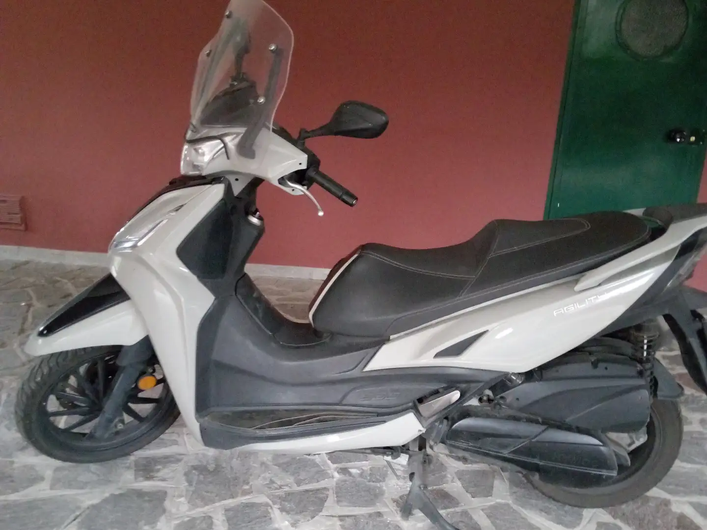 Kymco Agility 300 Šedá - 2