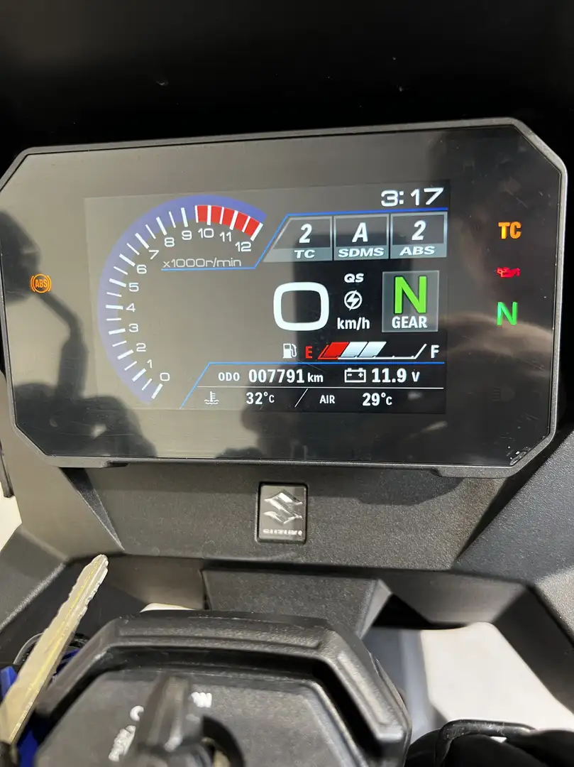 Suzuki V-Strom 800SE Blauw - 1