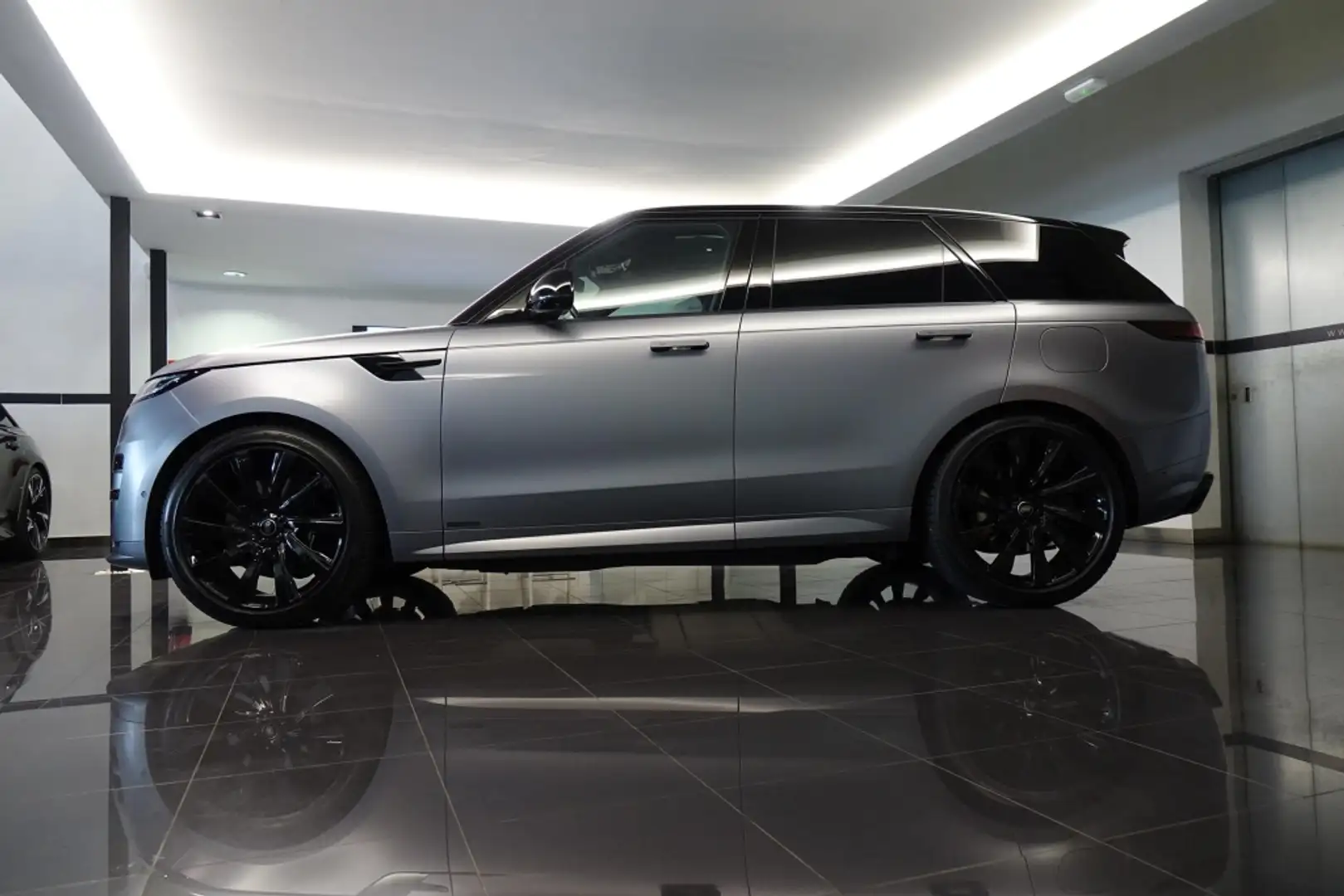 Land Rover Range Rover Sport 3.0 i6 PHEV Autobiography 510 Gris - 2