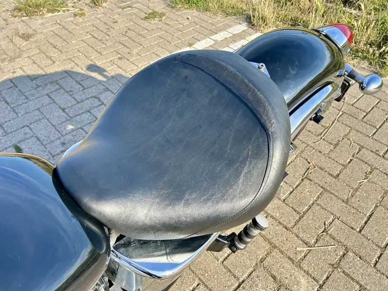 Honda Shadow 750 - foto 6