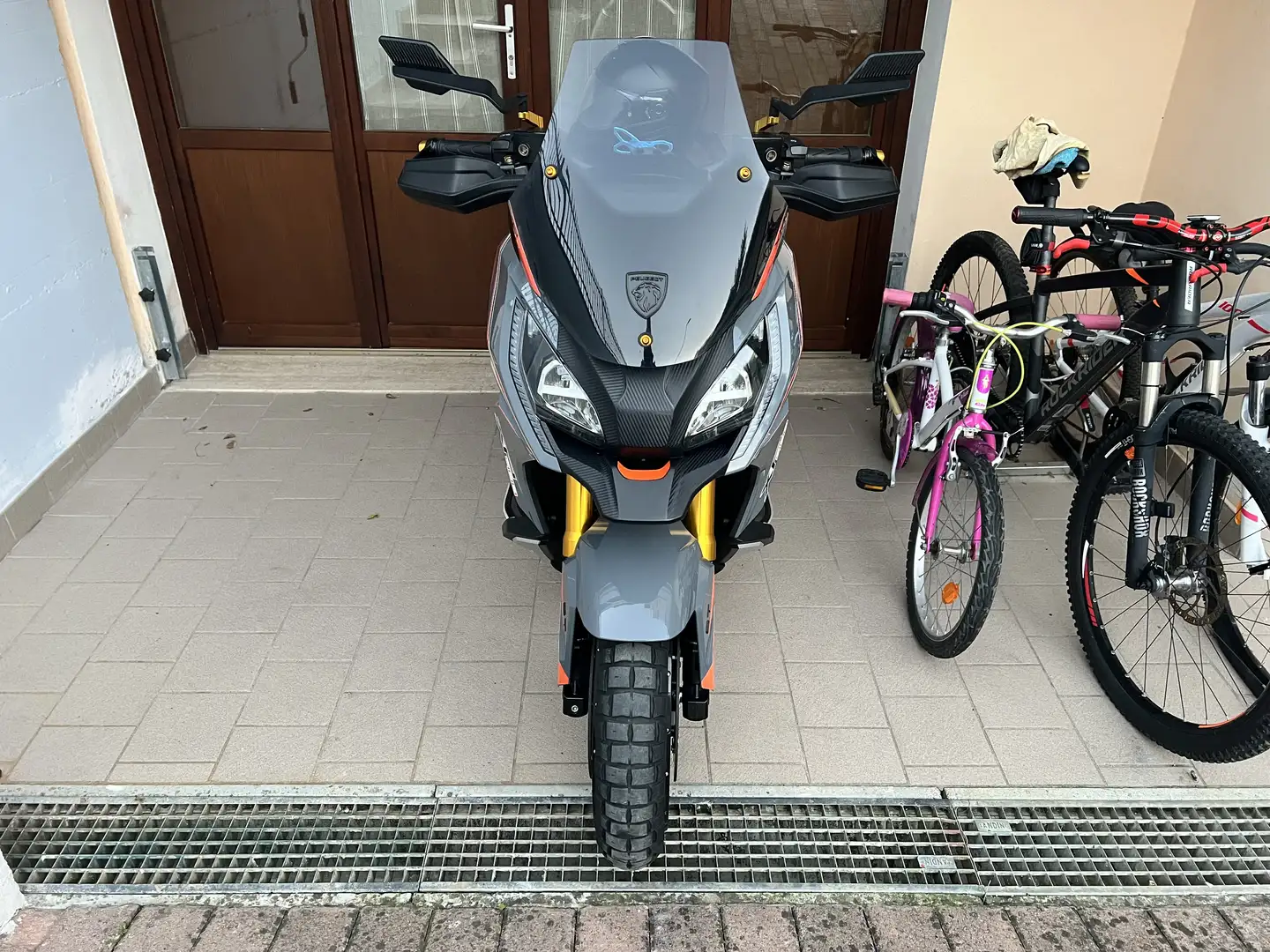 Peugeot XP400 Gris - 1