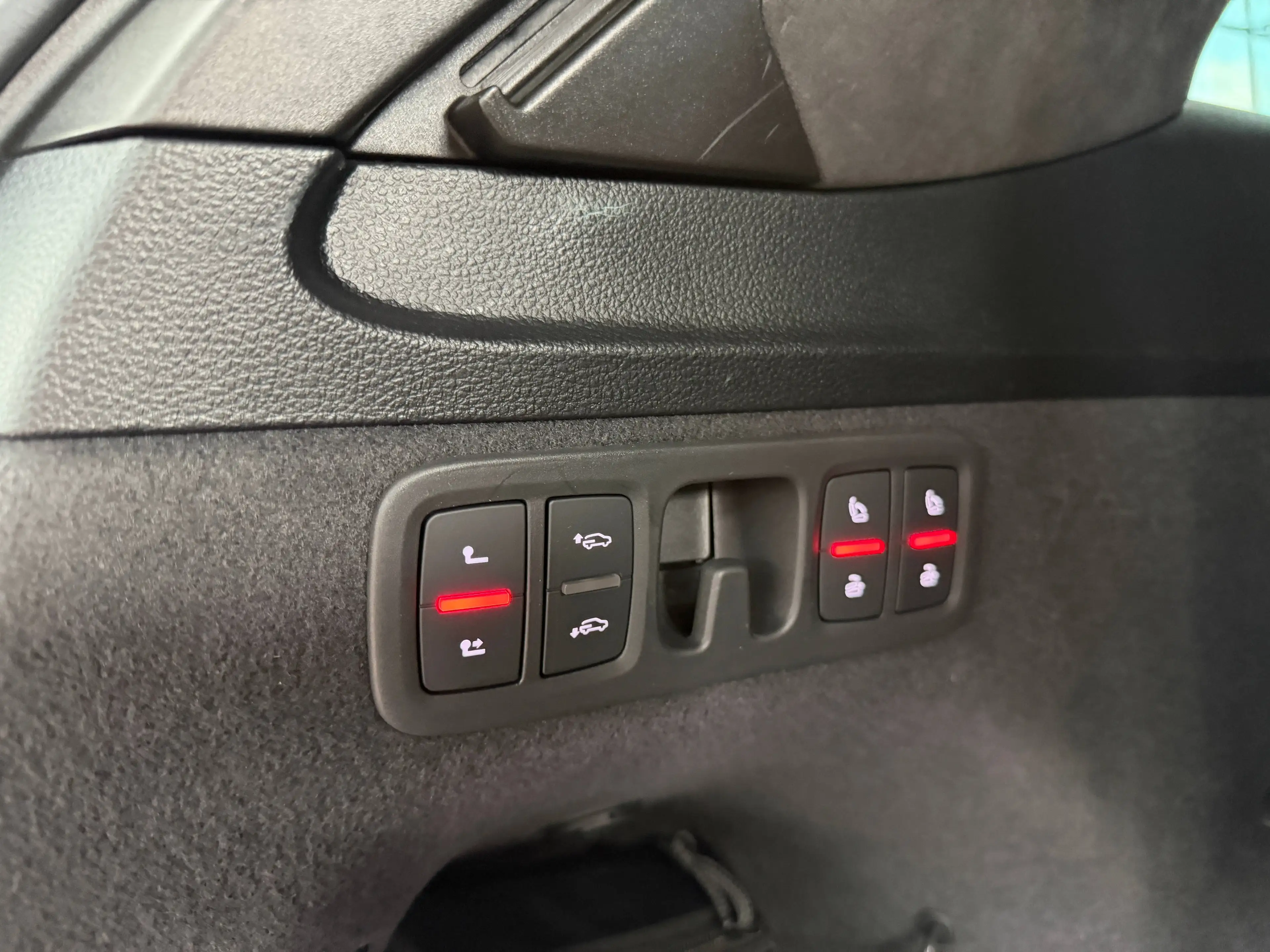 Audi SQ7 4.0 TDI Keramik Matrix Carbon Bose HUD Keyless 22" — photo 11