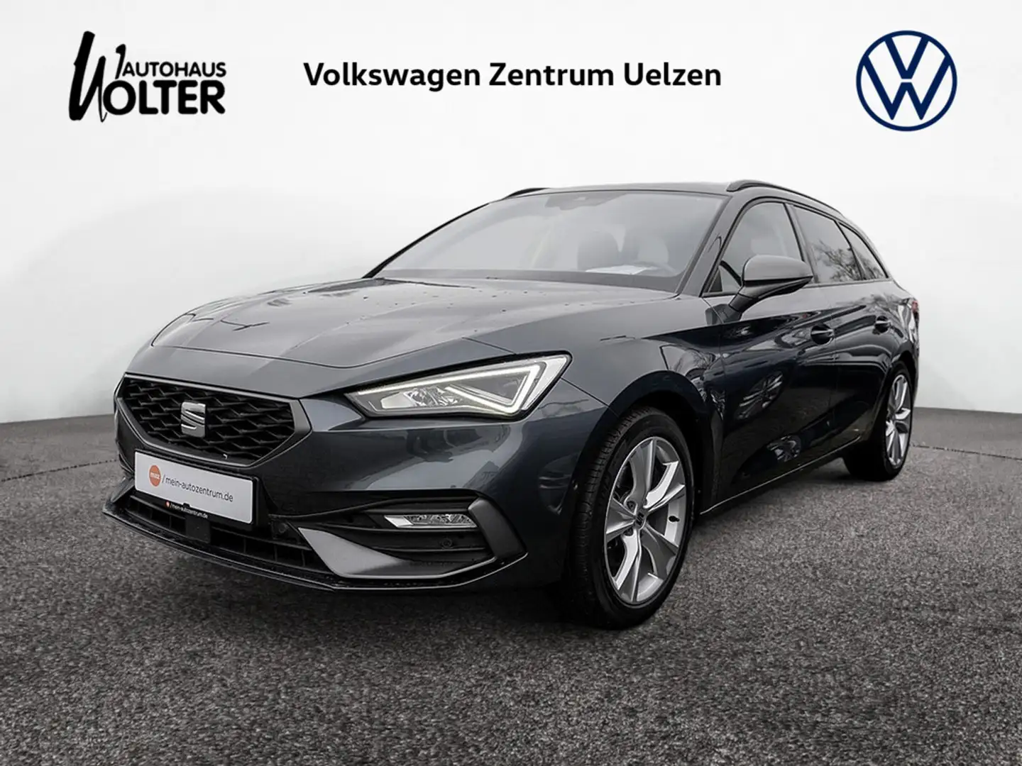 SEAT Leon Sportstourer 1.5 TSI FR DSG AHK PANO LED Grau - 1