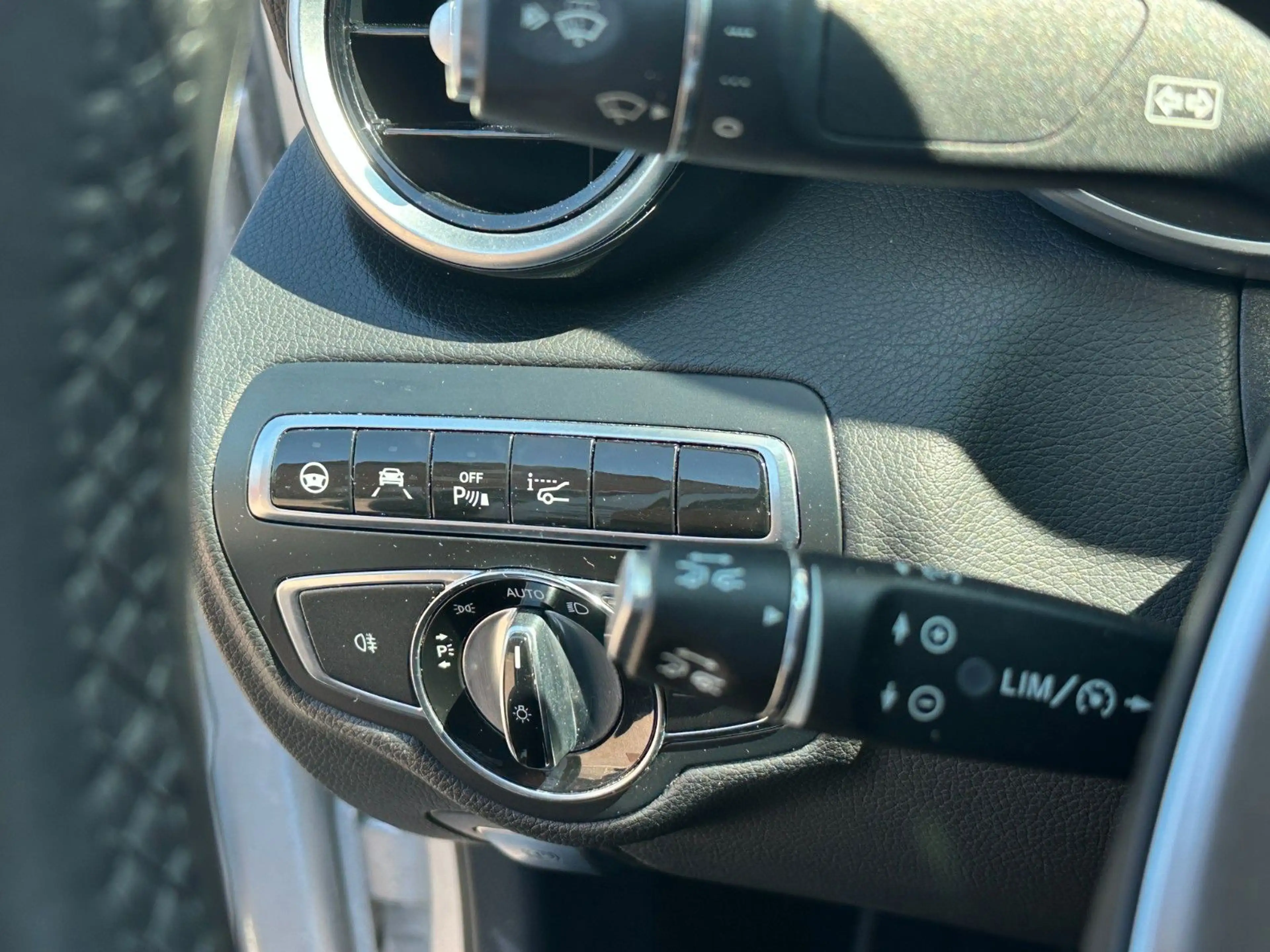 Mercedes-Benz C 250 CGI 7G*HEAD-UP*ILS*S-DACH*DISTRONIC*COMAND — photo 9