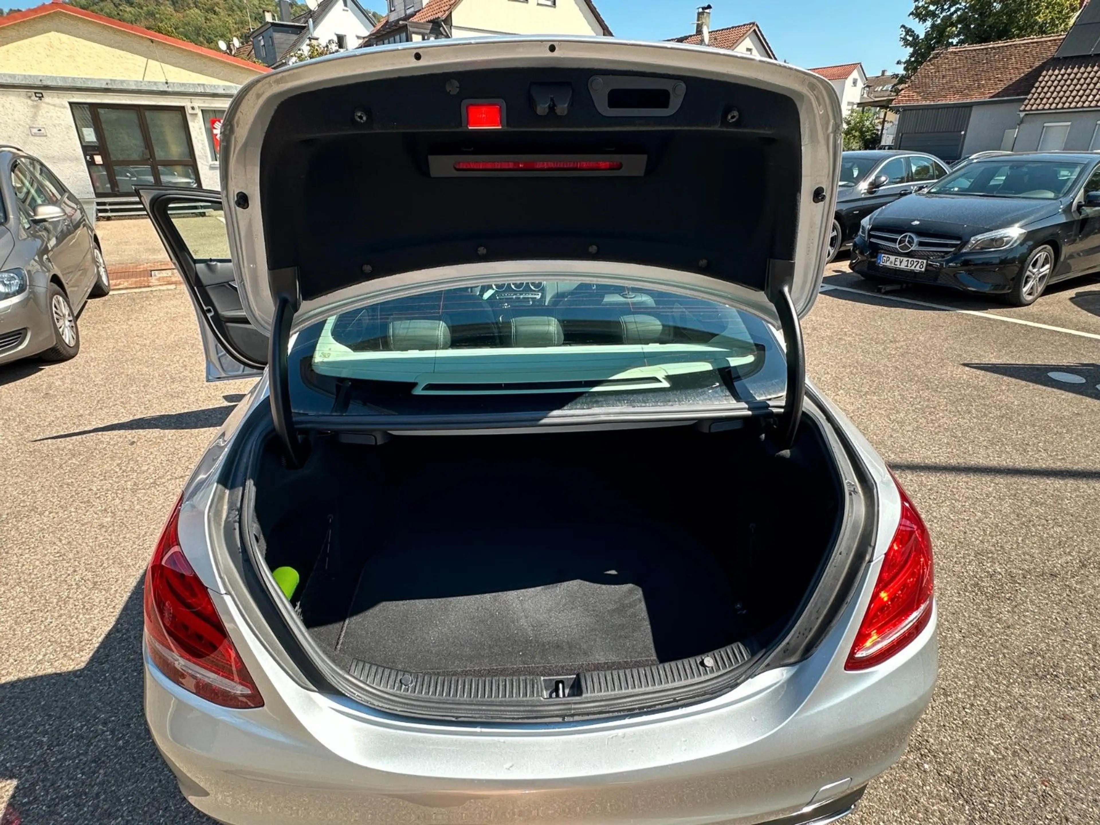 Mercedes-Benz C 250 CGI 7G*HEAD-UP*ILS*S-DACH*DISTRONIC*COMAND — photo 15