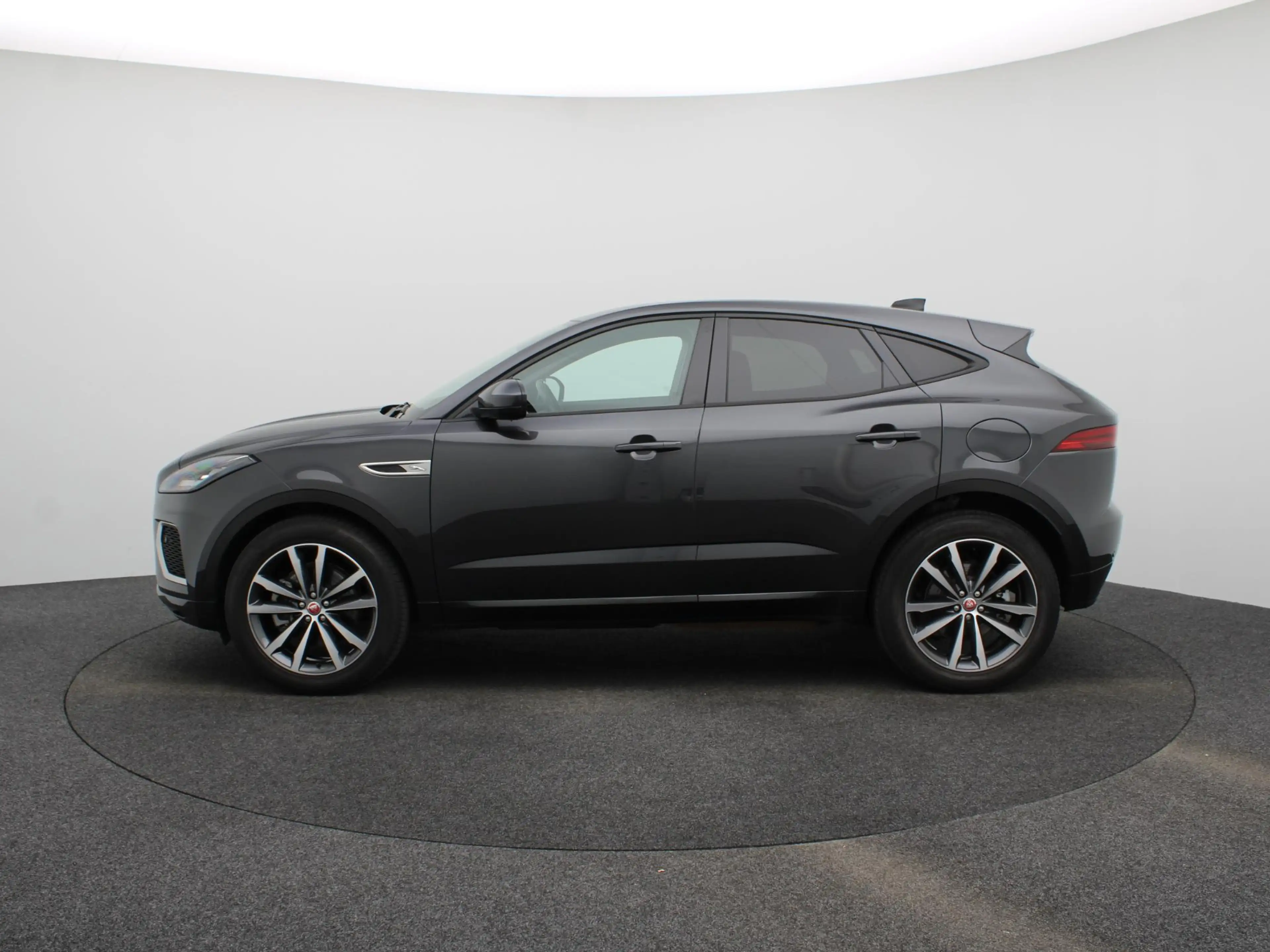 Jaguar E-Pace 1.5 P300e AWD R-Dynamic S | Trekhaak elektrisch ui — photo 6
