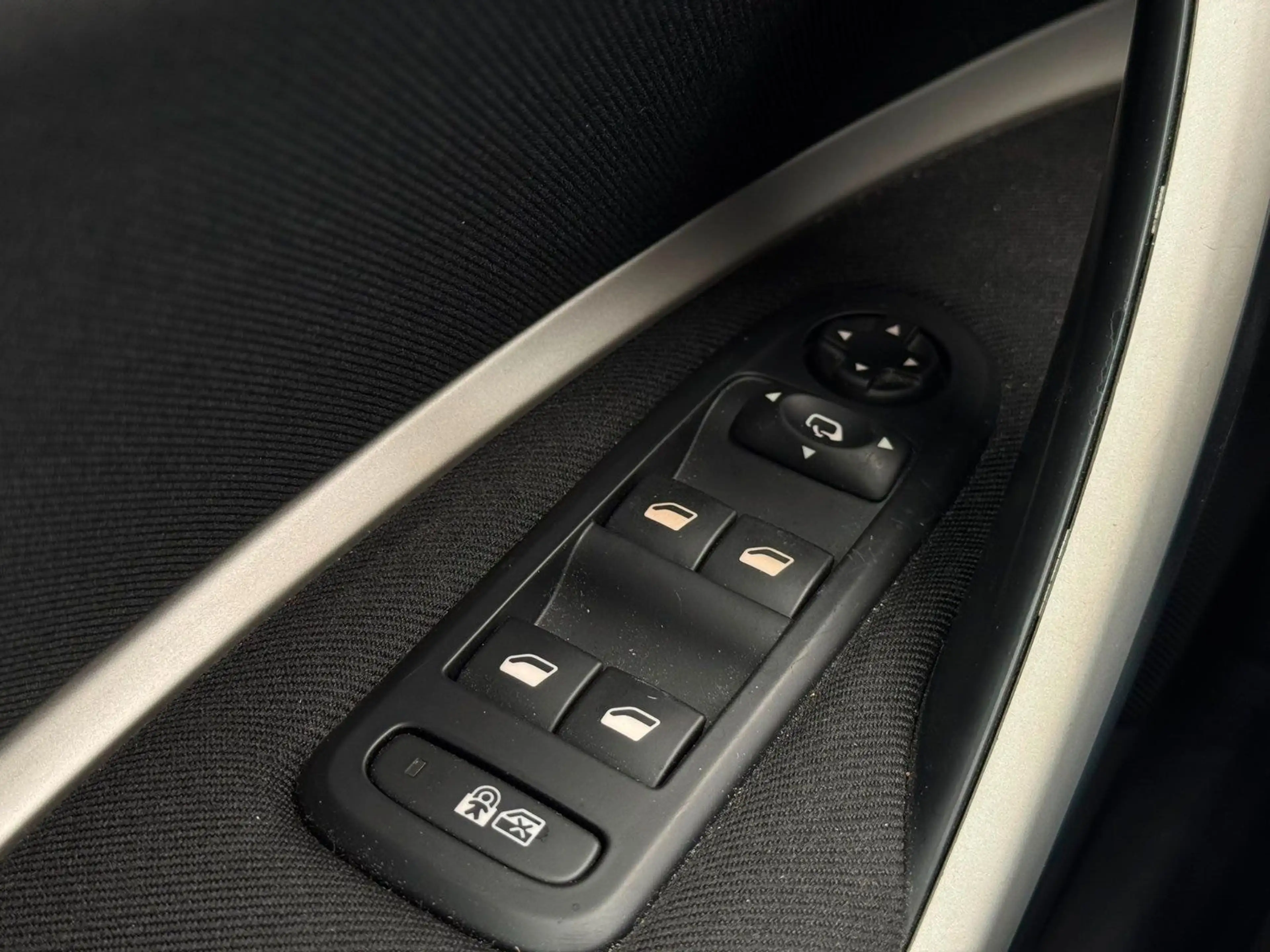 Citroen C5 C5 Confort NAVI. BT. AUTOMATIK. PDF — photo 14