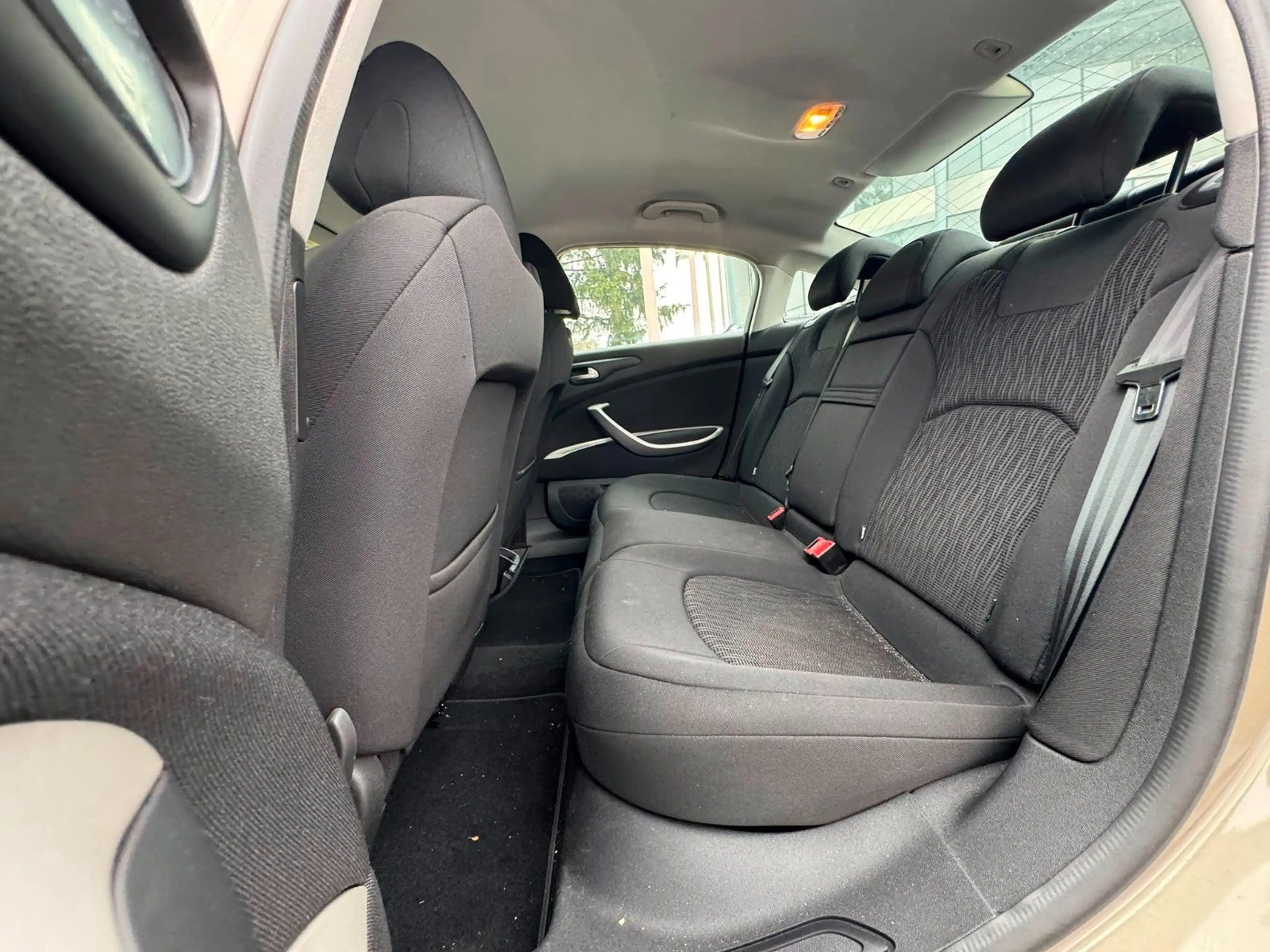 Citroen C5 C5 Confort NAVI. BT. AUTOMATIK. PDF — photo 8