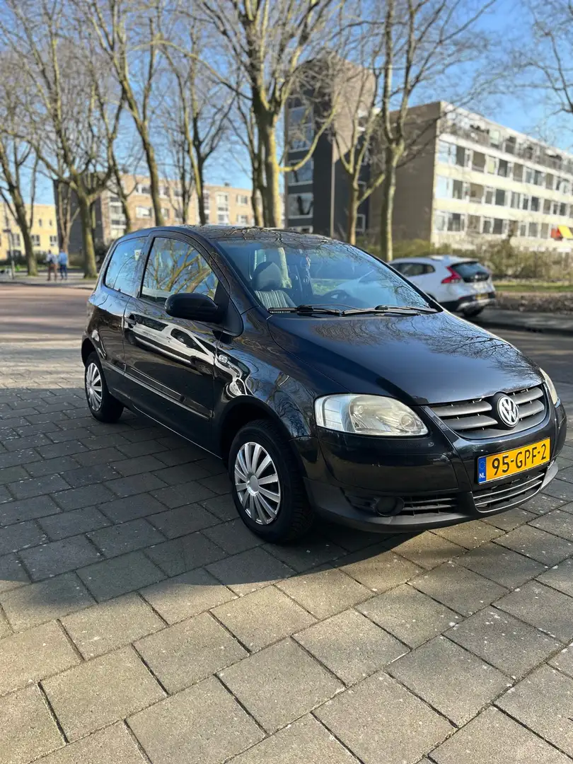 Volkswagen Fox 1.2 Trendline Zwart - 1
