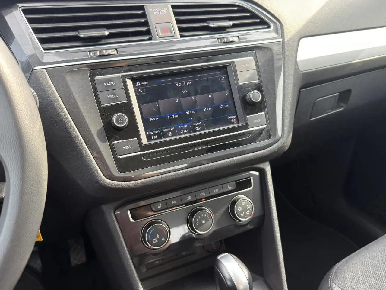 Volkswagen Tiguan снимка Volkswagen Tiguan