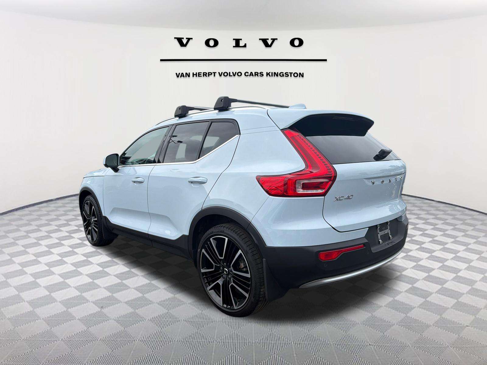 2024 Volvo XC40
