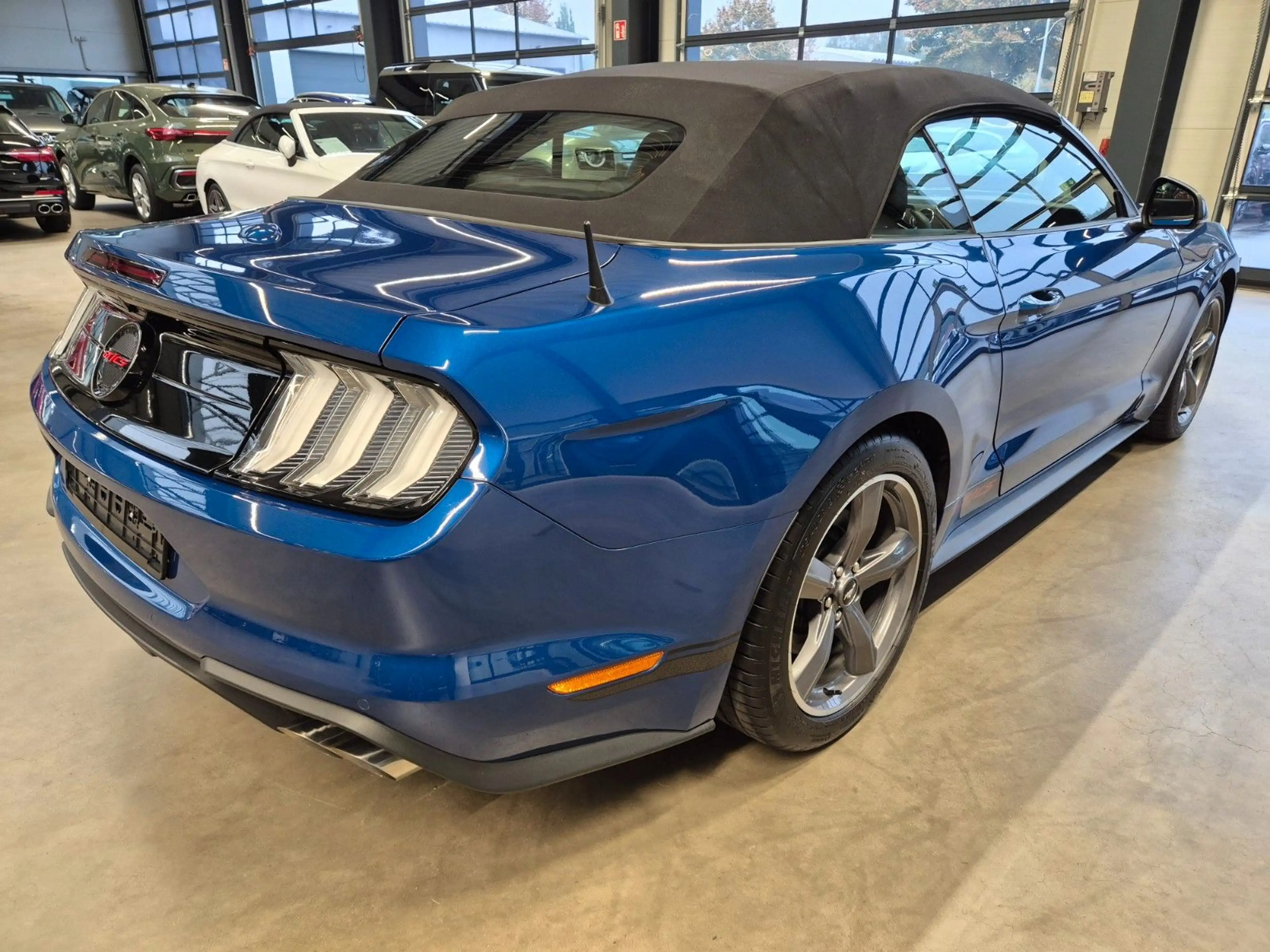 Ford Mustang MUSTANG GT CS CABRIOLET M-RIDE PREMIUM LEDER ACC — photo 3